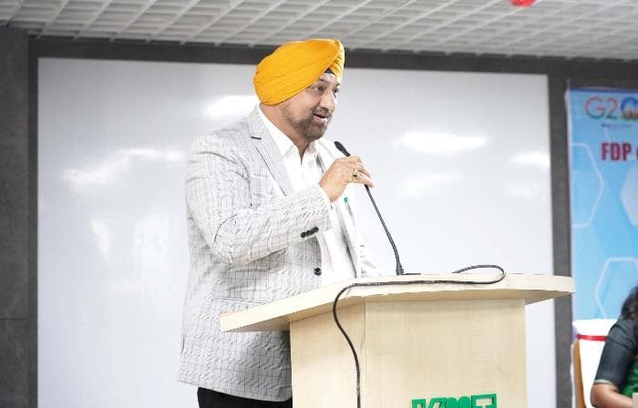 FDP on Advanced Research Methodology and Data Analysis - photograph 6