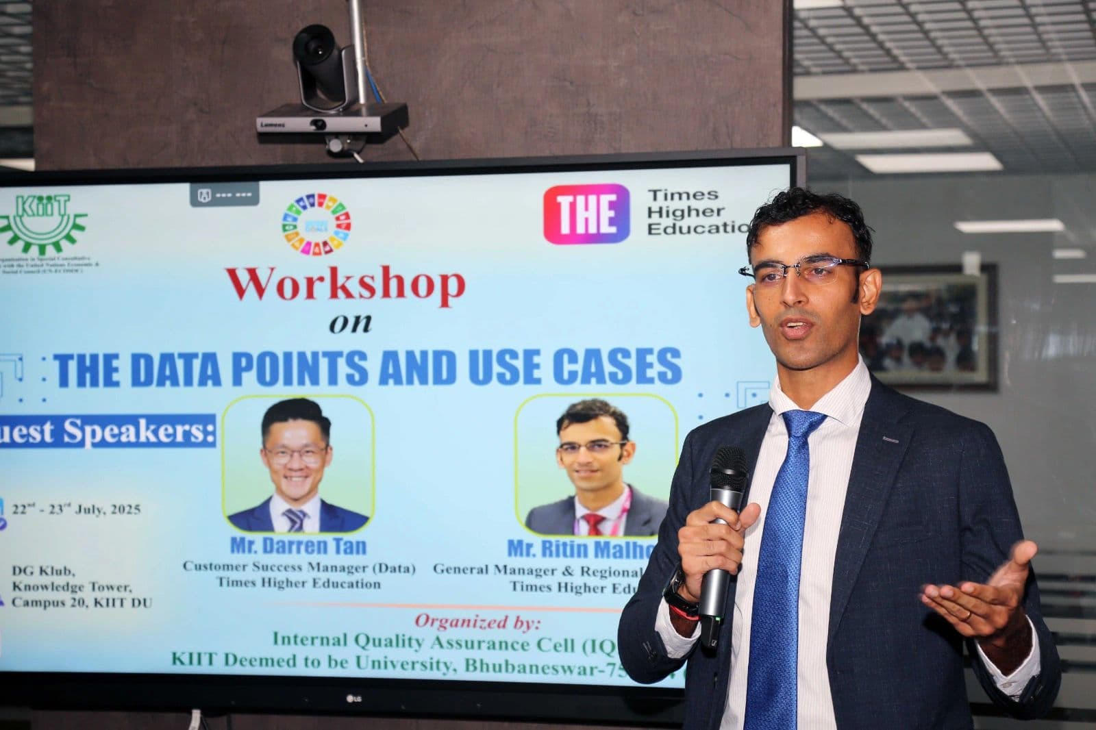 Leveraging THE Data Points and Use Cases - photograph 3